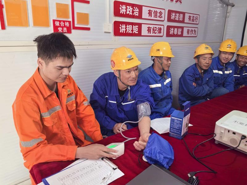 守護職業健康  護航匠心筑夢——四化建各單位多維度開展《職業病防治法》宣傳周活動