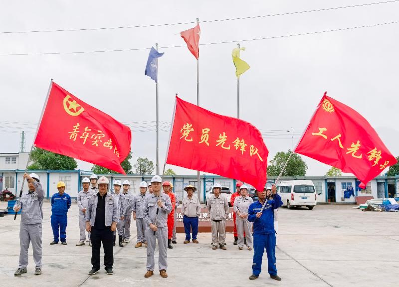 六比六創(chuàng) 實(shí)干爭(zhēng)先 | 大干120天！四化建郴州鏑特項(xiàng)目吹響攻堅(jiān)沖鋒號(hào)